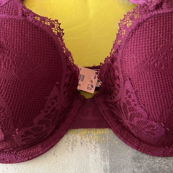Victoria’s Secret very sexy lace bra 32C - Picture 3 of 7
